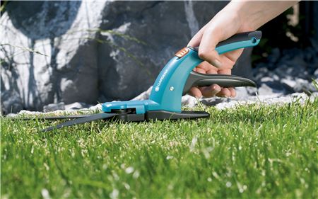 Comfort lawnmower shears