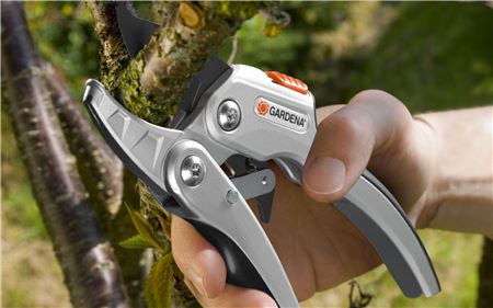 Comfort ratchet pruning shears SmartCut