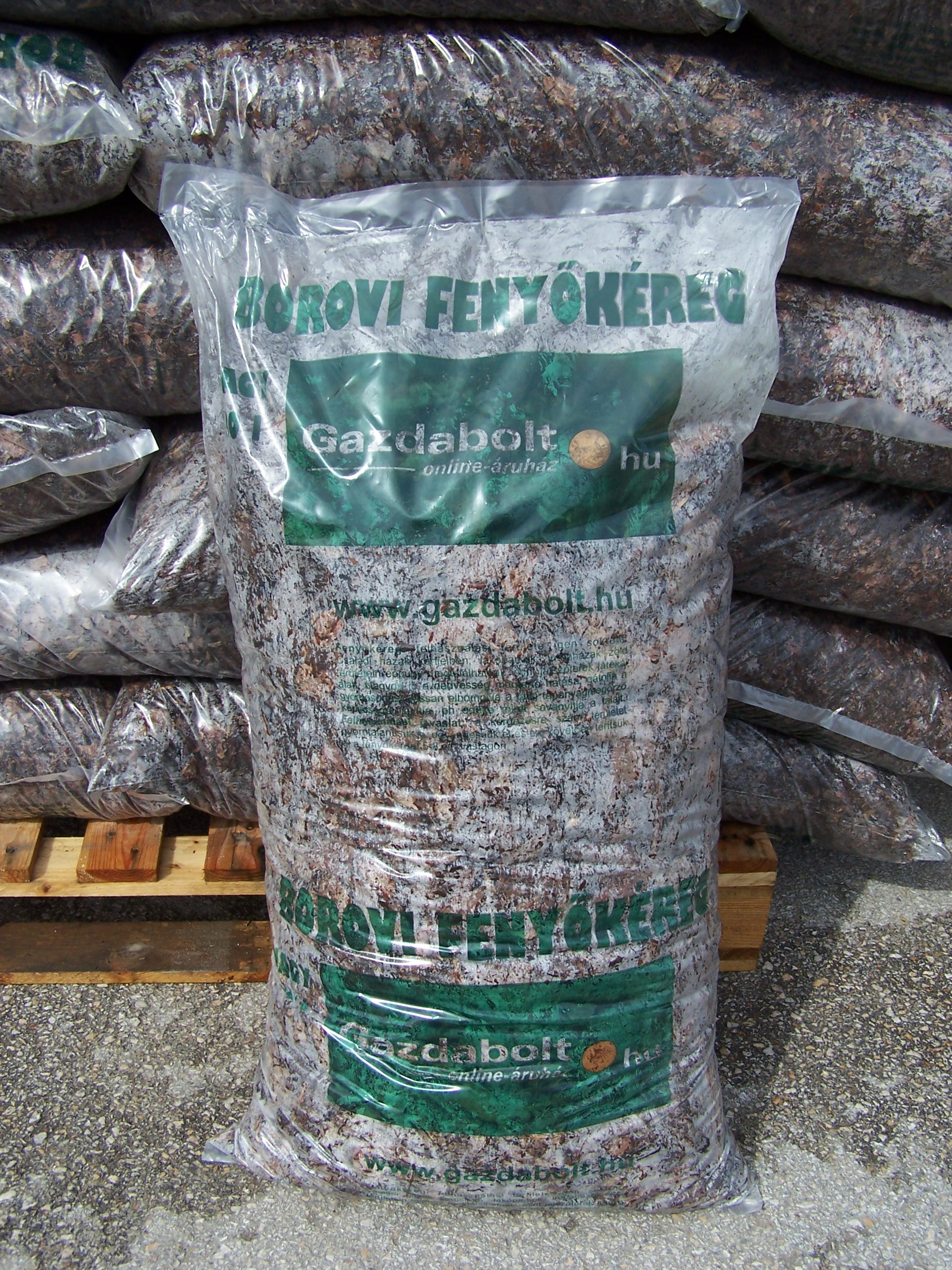 Pine bark Borovi large 80 l Gazdabolt.hu